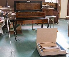 �������[�h�E�t���[�����C���^�[�`�F���W�A�u���E�V�����_�[�E�I���S�[��