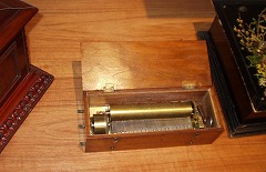 �����̃Z�����g�������Ǝv����V�����_�[�E�I���S�[��